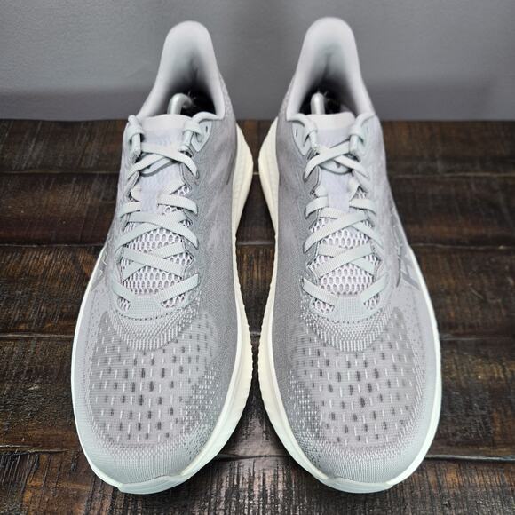 NEW Hoka One One Mach 6 Mens Size 10.5 D Running Shoes 1147790 SLBS Gray White